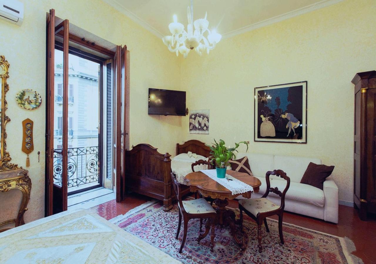 B&B Atmosfere Del Centro Storico Naples Exterior photo