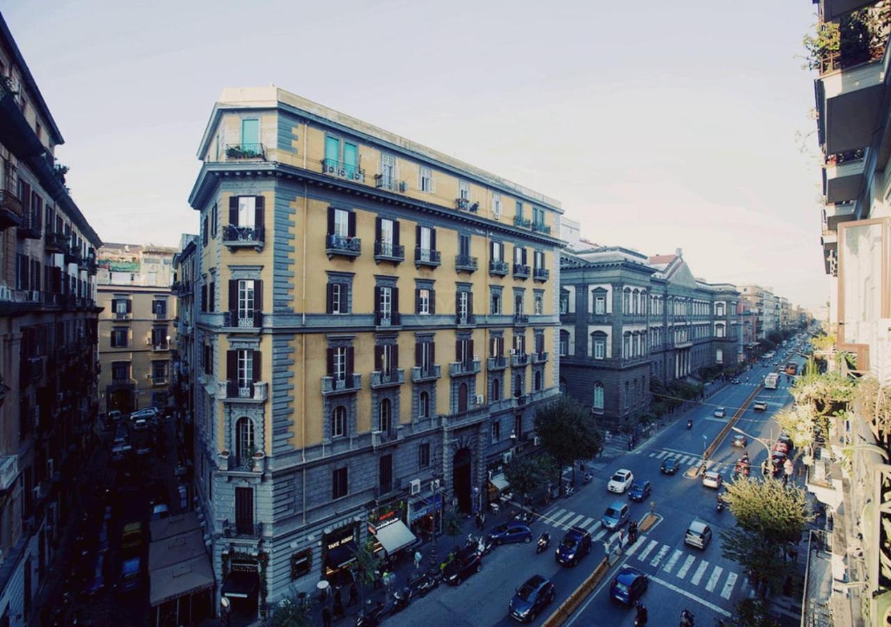 B&B Atmosfere Del Centro Storico Naples Exterior photo