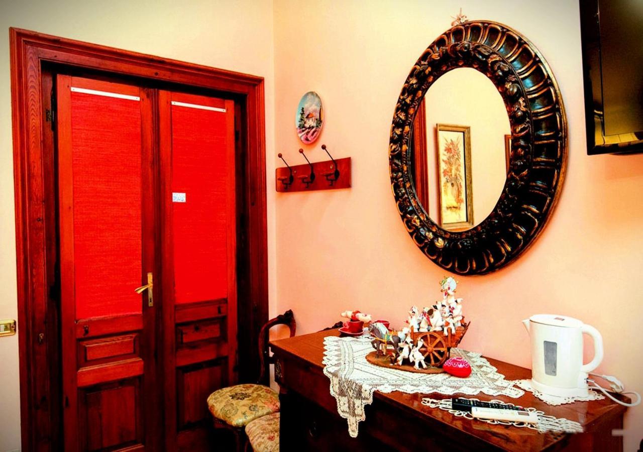B&B Atmosfere Del Centro Storico Naples Exterior photo