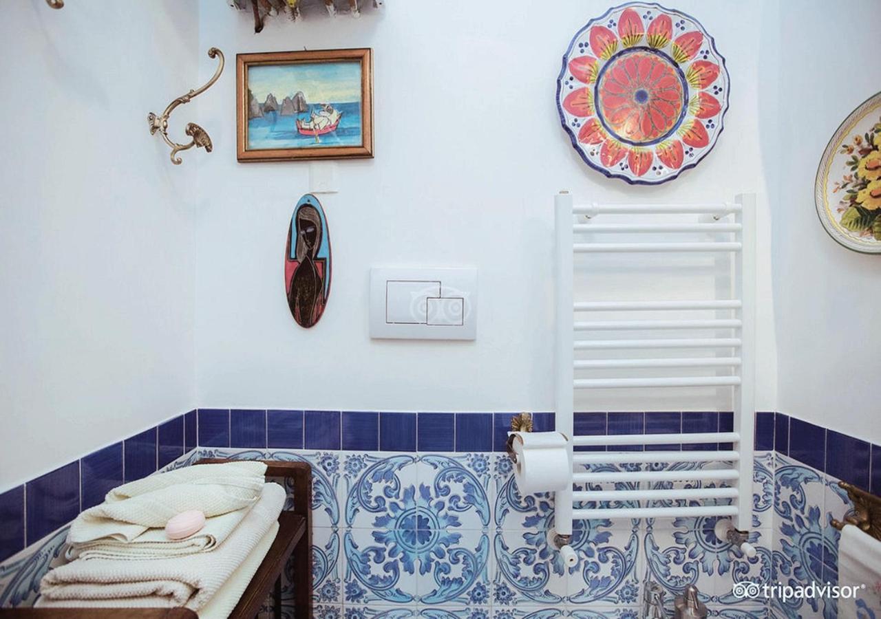 B&B Atmosfere Del Centro Storico Naples Exterior photo