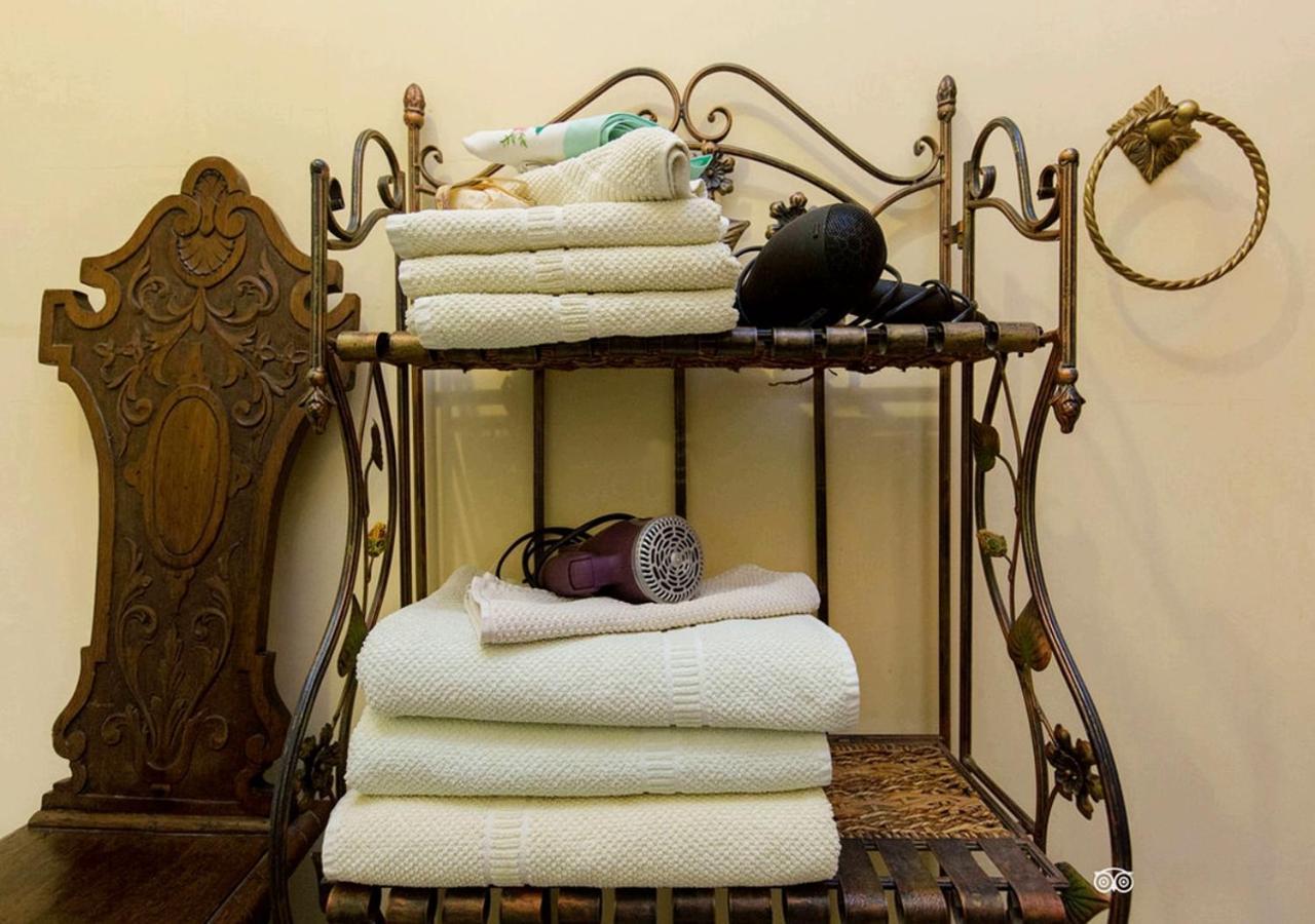 B&B Atmosfere Del Centro Storico Naples Room photo